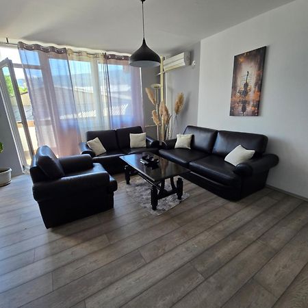 City Center Apt Wfree P Скопье Экстерьер фото